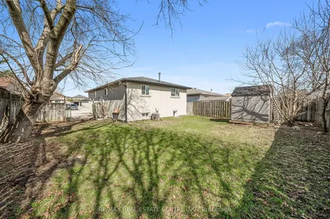 35 Folkestone Avenue Hamilton ON L8V 4M9