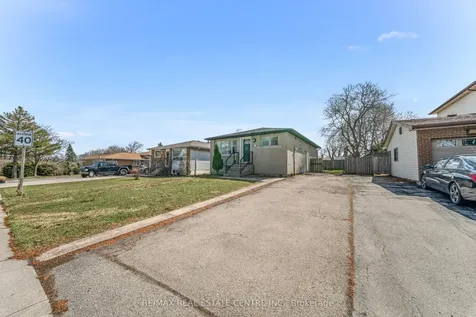 35 Folkestone Avenue Hamilton ON L8V 4M9