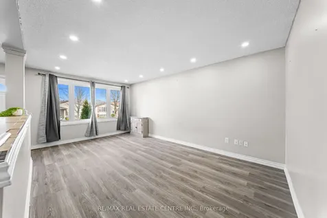 35 Folkestone Avenue Hamilton ON L8V 4M9