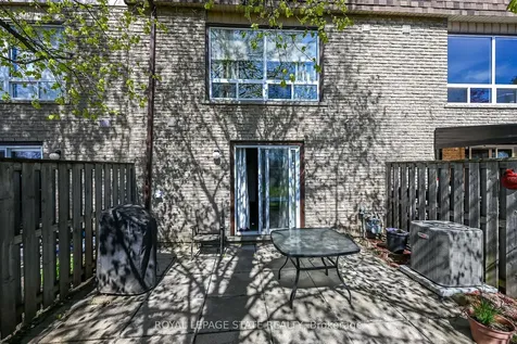 1455 Garth Street Hamilton ON L9B 1T4