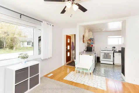 7 Churchill Crescent Kawartha Lakes ON K9V 3Y7