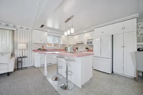 363 Northlake Drive Waterloo ON N2V 1W6