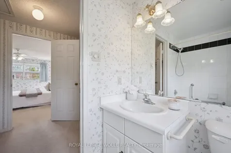 363 Northlake Drive Waterloo ON N2V 1W6