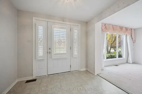 363 Northlake Drive Waterloo ON N2V 1W6