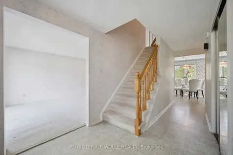 363 Northlake Drive Waterloo ON N2V 1W6