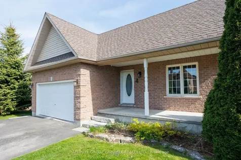 4 Champlain Boulevard Kawartha Lakes ON K9V 0H9