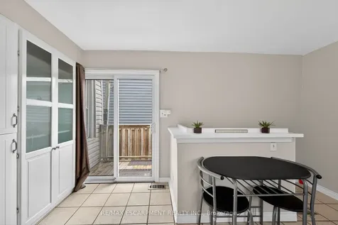 190 Campbell Avenue Hamilton ON L8H 2G3