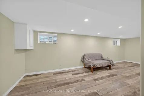 190 Campbell Avenue Hamilton ON L8H 2G3