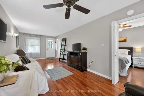 190 Campbell Avenue Hamilton ON L8H 2G3