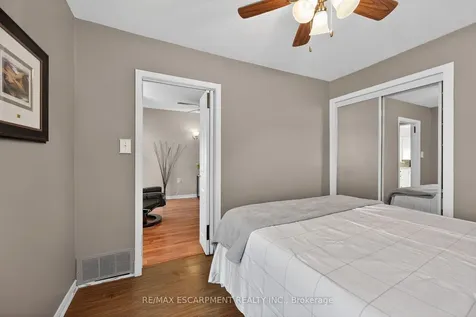 190 Campbell Avenue Hamilton ON L8H 2G3