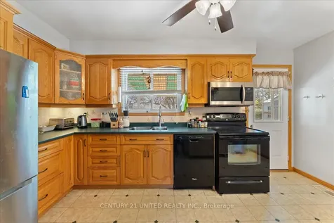 18 Belvedere Road Quinte West ON K8V 4A7