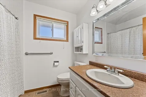 18 Belvedere Road Quinte West ON K8V 4A7