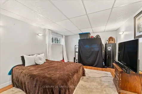18 Belvedere Road Quinte West ON K8V 4A7