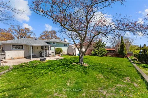18 Belvedere Road Quinte West ON K8V 4A7