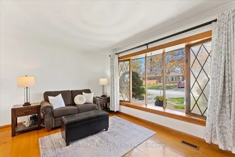 18 Belvedere Road Quinte West ON K8V 4A7