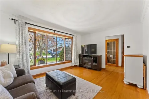 18 Belvedere Road Quinte West ON K8V 4A7