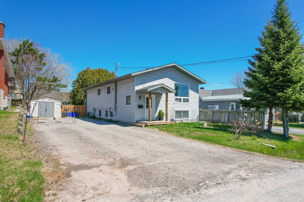 208 Gould Avenue North Bay ON P1B 7C7