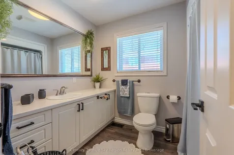 208 Gould Avenue North Bay ON P1B 7C7