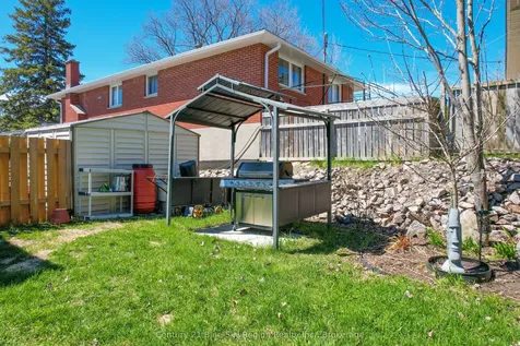 208 Gould Avenue North Bay ON P1B 7C7