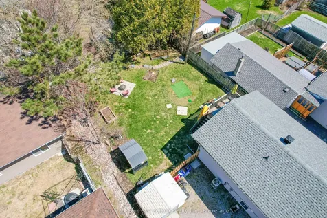 208 Gould Avenue North Bay ON P1B 7C7