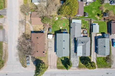 208 Gould Avenue North Bay ON P1B 7C7