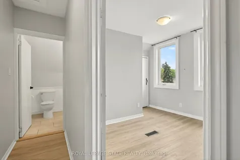1236 Cannon Street E Hamilton ON L8H 1V1