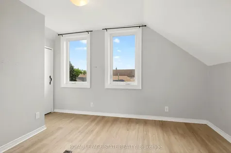 1236 Cannon Street E Hamilton ON L8H 1V1