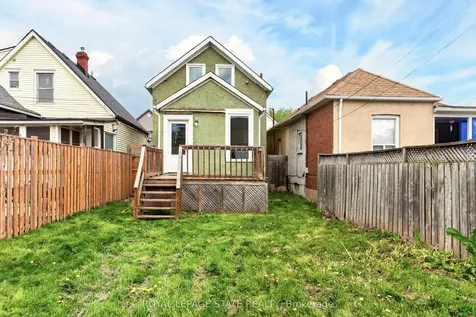 1236 Cannon Street E Hamilton ON L8H 1V1