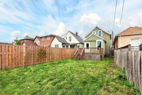 1236 Cannon Street E Hamilton ON L8H 1V1
