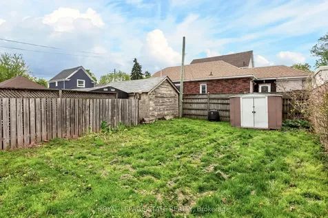 1236 Cannon Street E Hamilton ON L8H 1V1