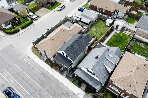 1236 Cannon Street E Hamilton ON L8H 1V1
