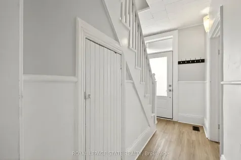 1236 Cannon Street E Hamilton ON L8H 1V1