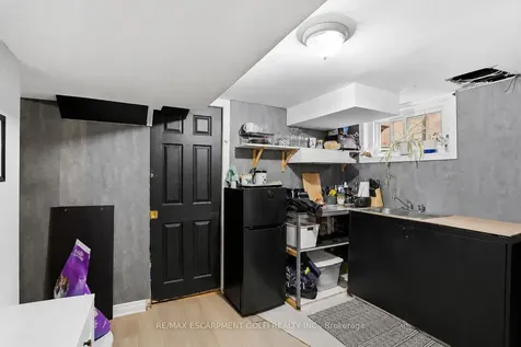 42 Sunnylea Drive St. Catharines ON L2M 5Z8