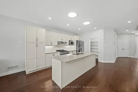 539 Honeylocust Avenue Kanata ON K2V 0L8