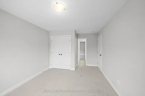 539 Honeylocust Avenue Kanata ON K2V 0L8