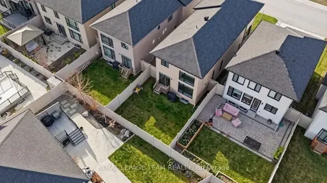 539 Honeylocust Avenue Kanata ON K2V 0L8
