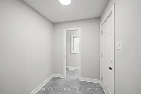 539 Honeylocust Avenue Kanata ON K2V 0L8