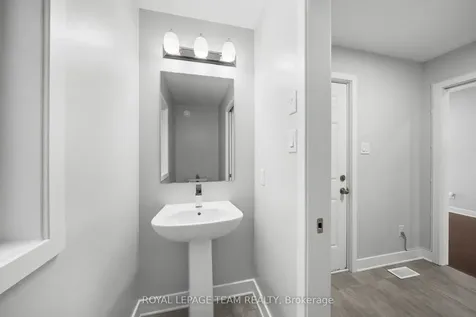 539 Honeylocust Avenue Kanata ON K2V 0L8