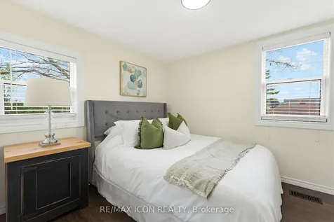 60 Avenue Road Cambridge ON N1R 1B6