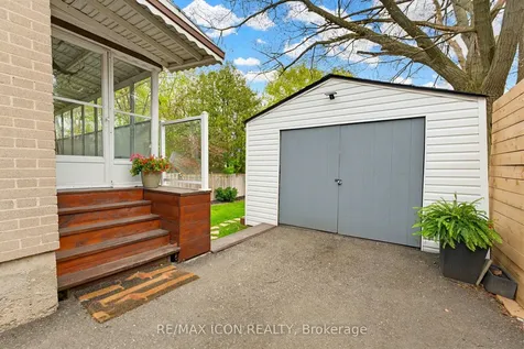 60 Avenue Road Cambridge ON N1R 1B6