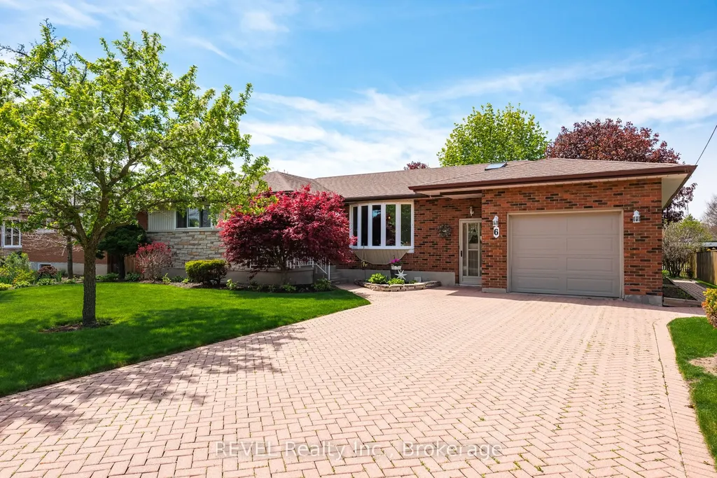 6 Harcove Street St. Catharines ON L2N 1W8