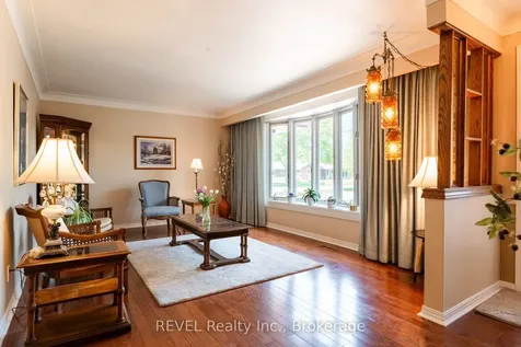 6 Harcove Street St. Catharines ON L2N 1W8