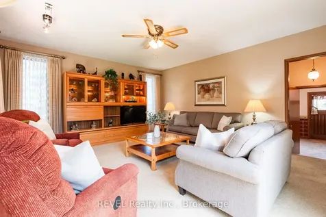 6 Harcove Street St. Catharines ON L2N 1W8