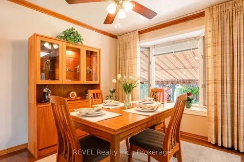6 Harcove Street St. Catharines ON L2N 1W8