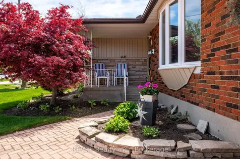 6 Harcove Street St. Catharines ON L2N 1W8