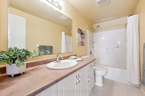 18 Silversmith Court Guelph ON N1G 5C1