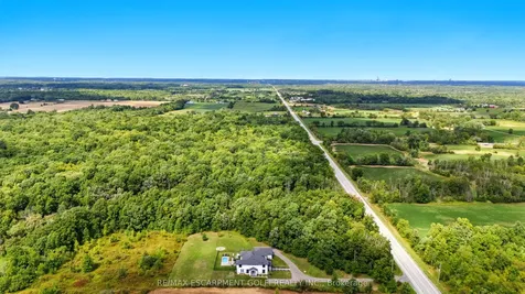 13791 Montrose Road Niagara Falls ON L3B 5N7