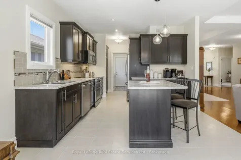 35 Maplehurst Crescent Prince Edward County ON K0K 3L0