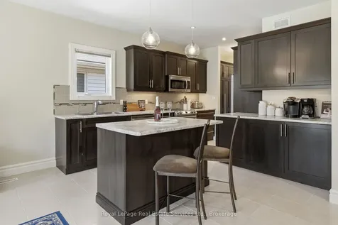 35 Maplehurst Crescent Prince Edward County ON K0K 3L0