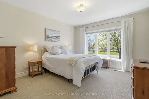 35 Maplehurst Crescent Prince Edward County ON K0K 3L0